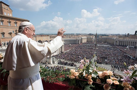 У Різдвяному посланні «Urbi et Orbi» Папа молиться за мир в Україні