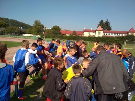 Юнацький футбольний турнір