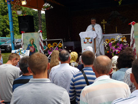 Реколекції та молитви на оздоровлення о. Яна Білецького в Савелівці