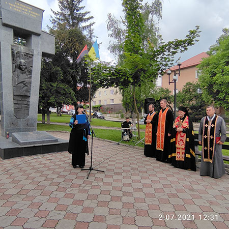 Панахида за невинноубієними підчас Чортківської трагедії 1941 р. Б.