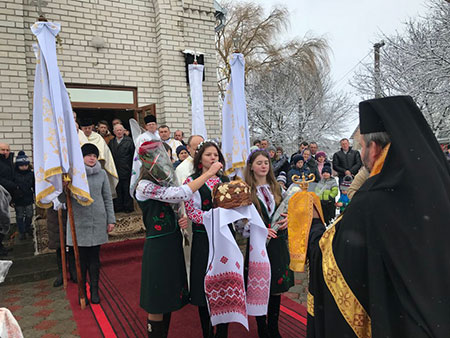 Архиєрейські відвідини с. Новоставці