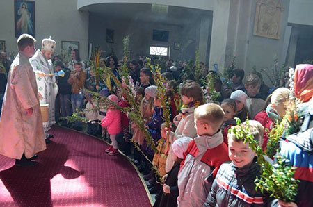 «Віра- це не знання, а життя», - владика Димитрій(Григорак), єпарх Бучацький на Вербну неділю
