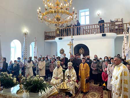 «Живучи з Богом, ми перемінюємо цей світ», - Владика Димитрій