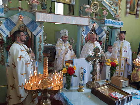 Владика Димитрій з пастирським візитом відвідав с. Велеснів