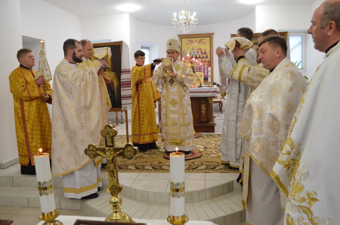 «Коли ми виграємо духовний фронт, тоді виграємо і політичний, і суспільний», - Владика Димитрій