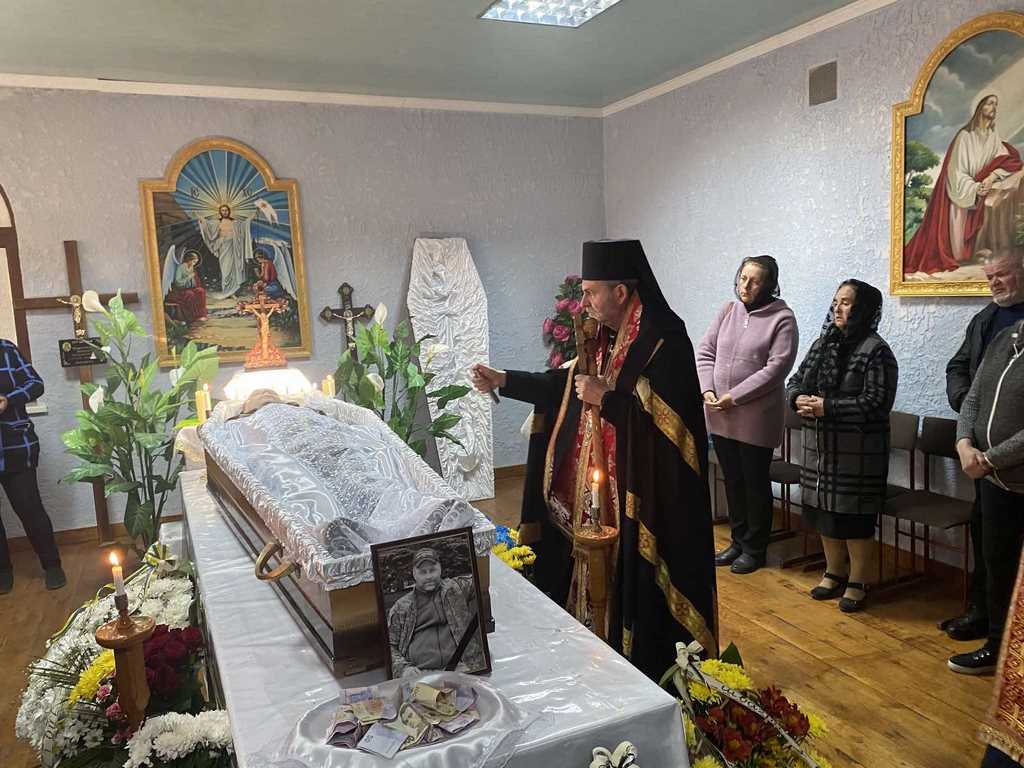Преосвященний Владика Дмитро Григорак, ЧСВВ очолив Парастас за душу воїна-героя Миколи Подстрігаєва з Чорткова
