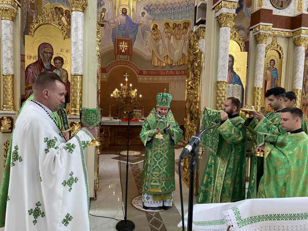 «На прихід Святого Духа чекає той, хто готує простір для Бога у своїй душі», - Преосвященний Владика 