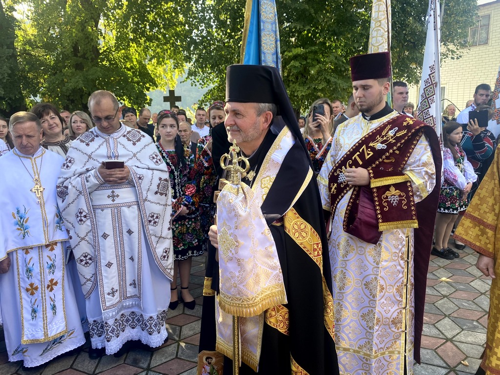 Архиєрейська Божественна Літургія в с. Горошова