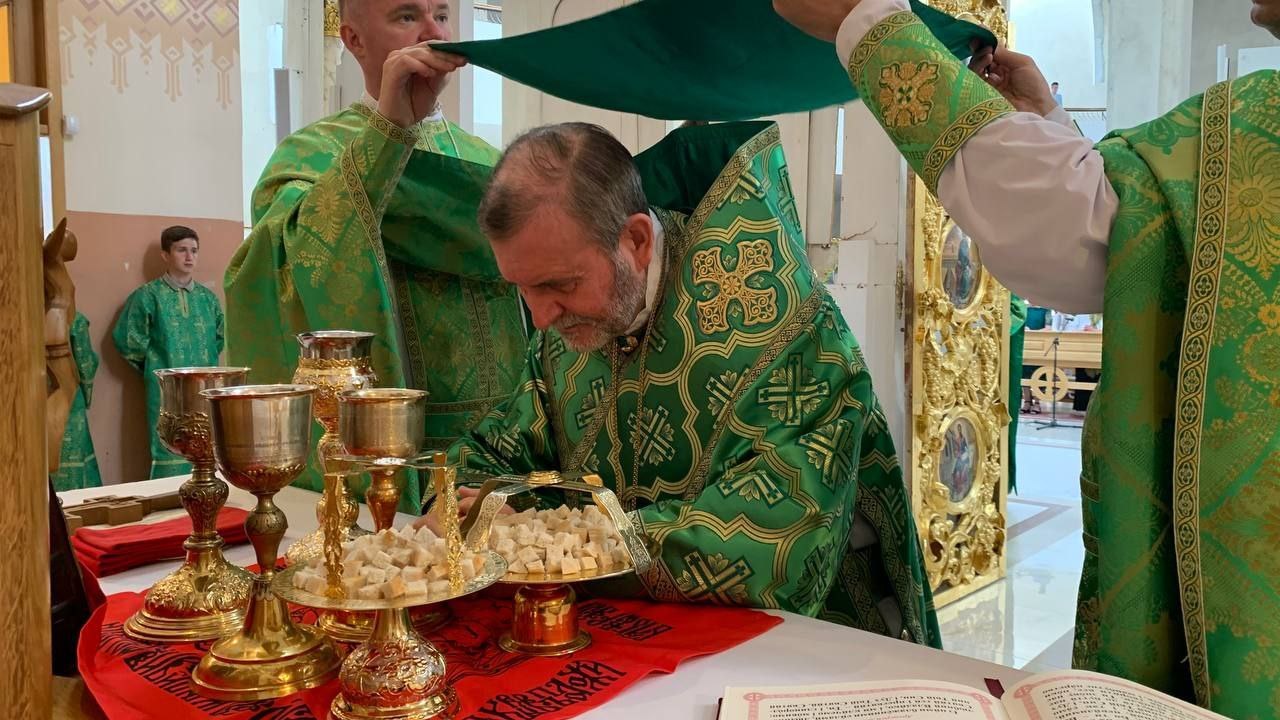 Архиєрейська Божественна Літургія в день П’ятидесятниці