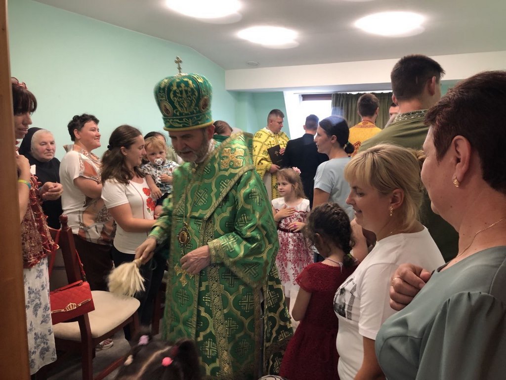 Архиєрейська Божественна Літургія в Домі милосердя