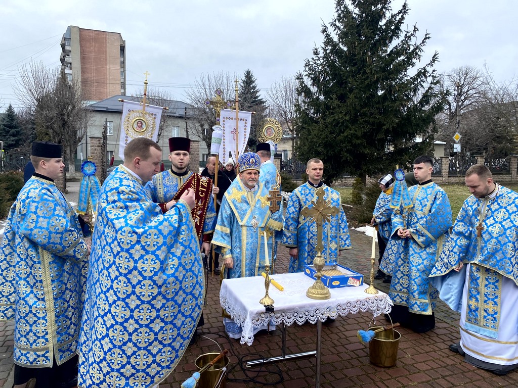 Архиєрейська Божественна Літургія в день Стрітення Господнього