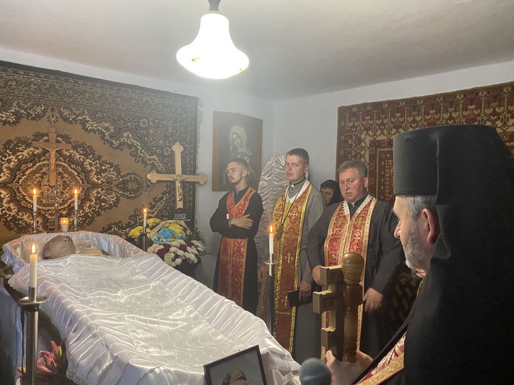 Похоронні богослужіння воїна-героя Руслана Осадци
