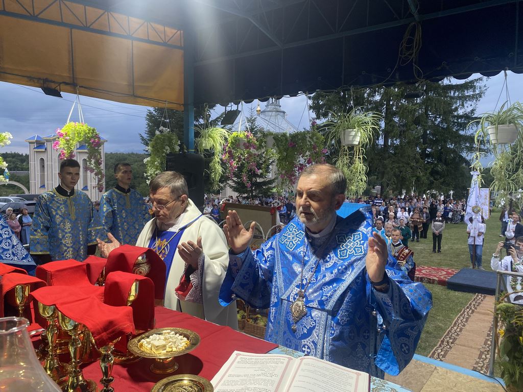 Єпархіальна проща «За мир  і спокій в Україні» у відпустовому місці Савелівка