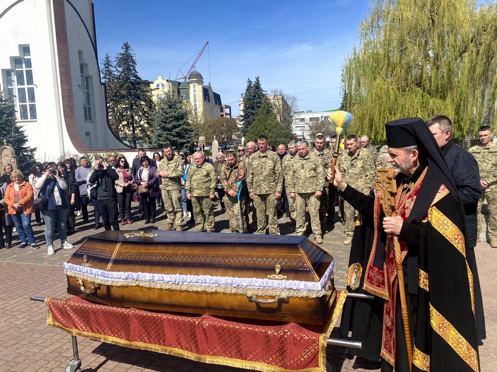 Чин Панахиди за душу воїна-героя Юрія Кобильника