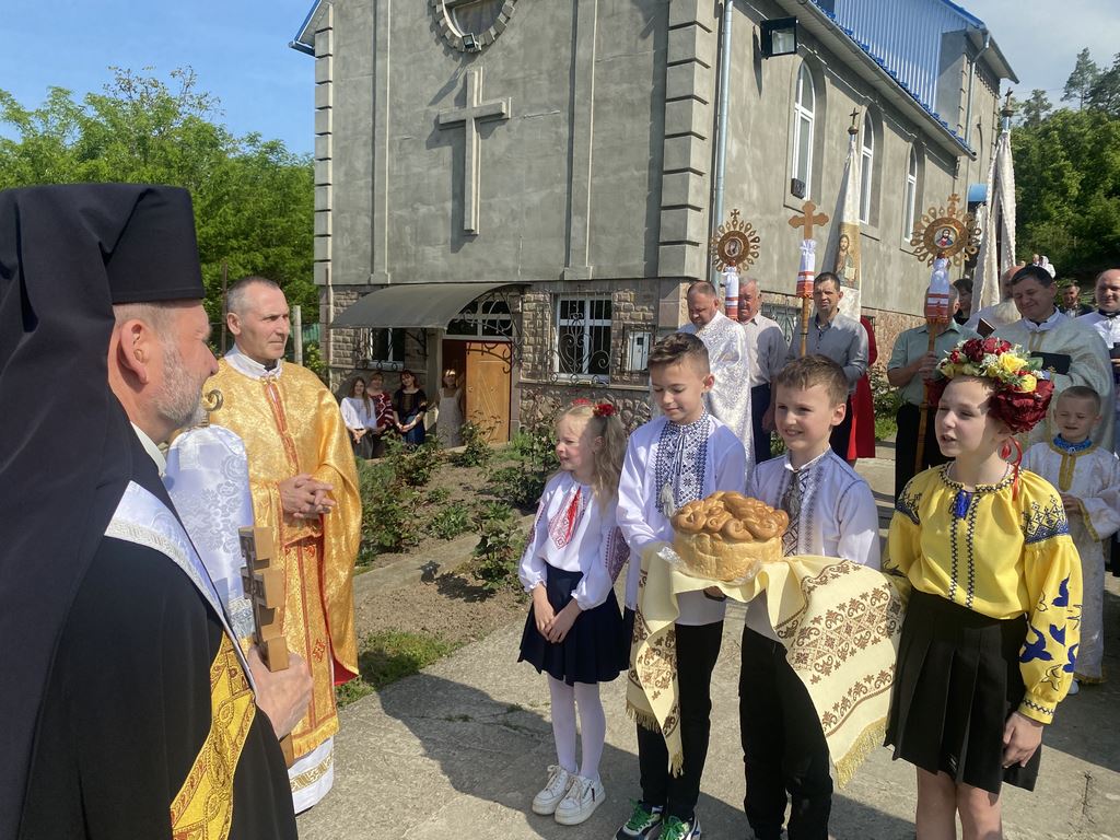 Архиєрейська Божественна Літургія в монастирі оо. Василіян у Чорткові