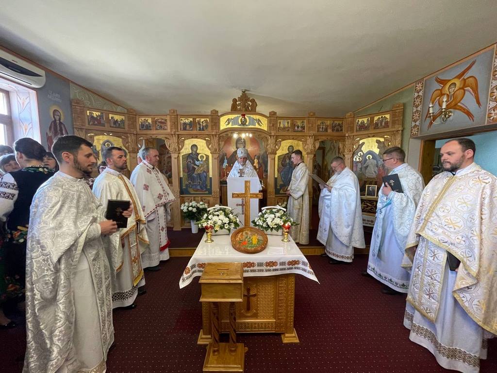 Архиєрейська Божественна Літургія в монастирі Сестер Мироносиць м. Івано-Франківськ