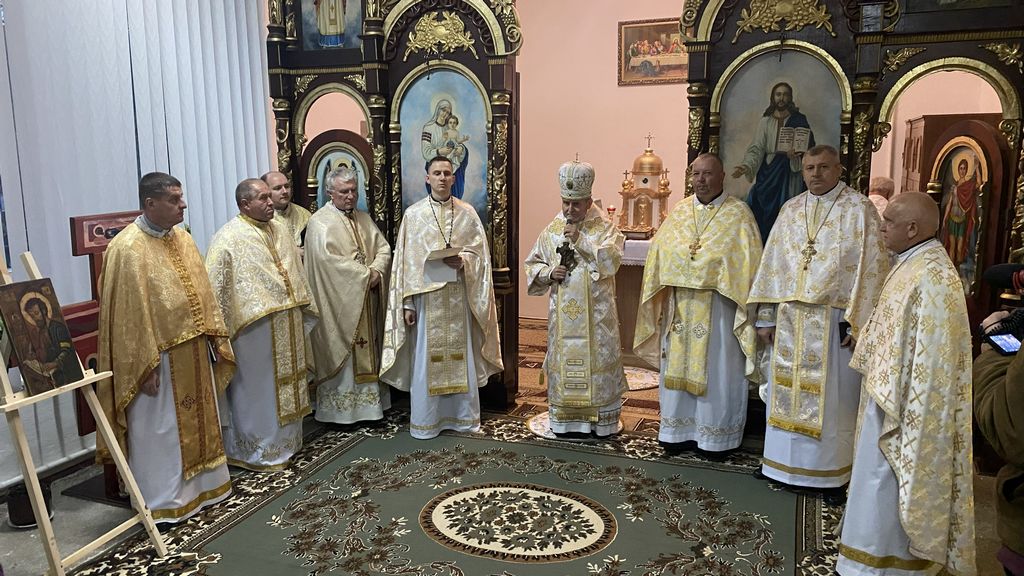 Освячення престолу та каплиці святого апостола Луки в Заліщицькому обласному госпіталі Освячення престолу та каплиці святого апостола Луки в Заліщицькому обласному госпіталі