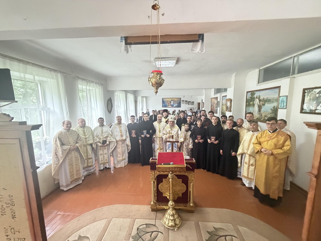 Вручення дипломів в Чортківській дяківсько-катехитичній академії ім. свщмч. Г. Хомишина