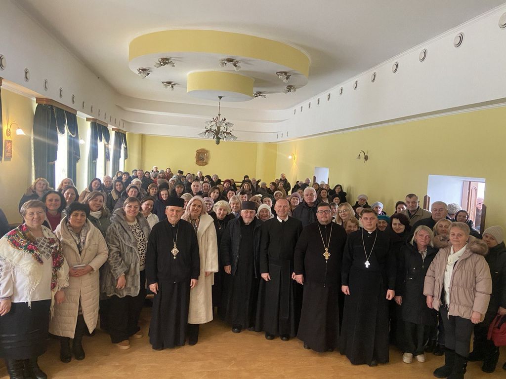 З'ЇЗД РЕВНИТЕЛІВ ТА ЧЛЕНІВ  АПОСТОЛЬСТВА МОЛИТВИ БУЧАЦЬКОЇ ЄПАРХІЇ УГКЦ