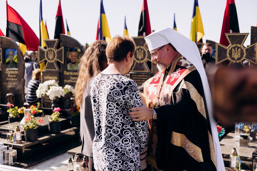 Блаженніший Святослав освятив меморіальний комплекс полеглих захисників у Чорткові