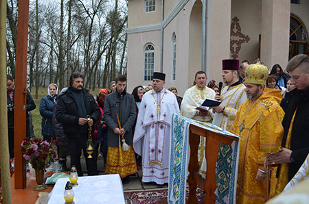Архиєрейські відвідини с. Вигода